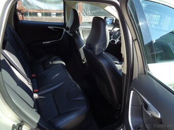 Volvo XC60 D5 Kinetic Geartronic AWD - 8