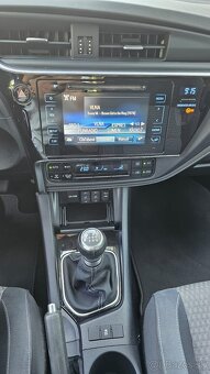 Toyota Auris 1,6 Valvematic 6M/T Trend+ 2018 - 8