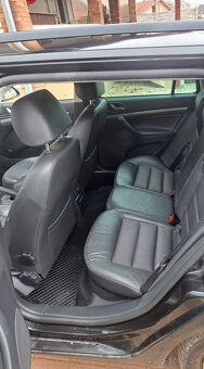 Škoda Octavia Combi 2.0 TDI Elegance - 8