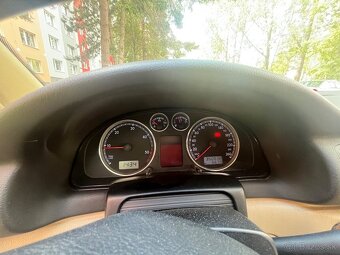 Predám VW Passat 1.9 TDI 96kw - 8