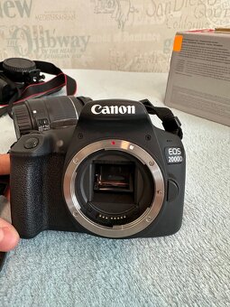 Canon EOS 2000D + objektív EF-S 18-55 IS II - 8