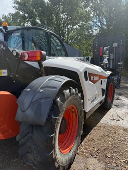 Teleskopický nakladač Bobcat 3780HF - 8