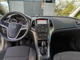 Opel Astra J sedan 1.4 turbo 103kw 2014 - 8