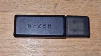 RAZER NARI ESSENTIAL - 8