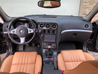 Alfa romeo 159 - 8