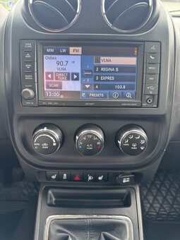 Jeep Compass 2.2L I4 CRD Limited 4x4 - 8