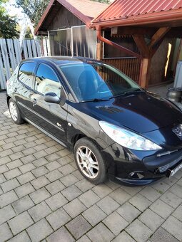 Predám Peugeot 206+  Benzín 1.4  rv.2011 - 8