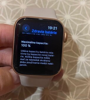Hodinky - Apple Watch SE - 8