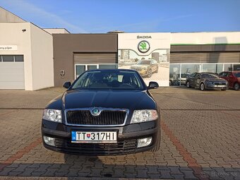 Škoda Octavia 1,6 benzín 2012 - 8
