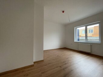 NA PREDAJ: 2-IZBOVÝ APARTMÁN S PREDZÁHRADKOU, Jána Ondruša, - 8