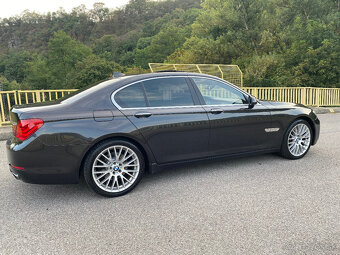 BMW F01 740d Xdrive 230kw - Webasto ,Navi ,Šiber, Individual - 8