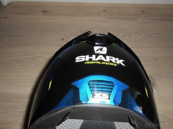 Predam nadhernu novu moto prilbu znacky SHARK SPARTAN GT REP - 8