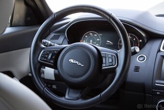 Jaguar E-Pace - 8