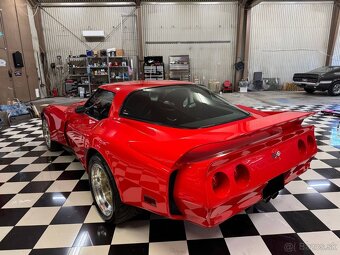 Chevrolet Corvette Greenwood z roku 1976 - 8