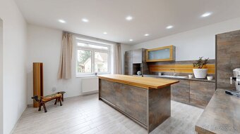 PREDAJ – VEĽKÝ 7-IZBOVÝ RODINNÝ DOM V TRNAVE, VHODNÝ NA BÝVA - 8