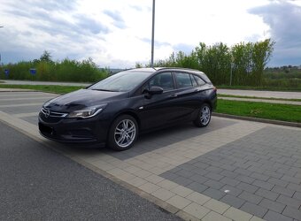Opel Astra Sports Tourer - 8