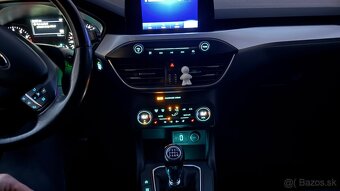 Ford Focus - 8