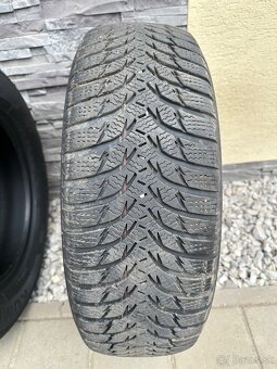 215/65 R16 98H zimné KUMHO - 8