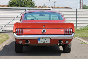1966 Ford Mustang Fastback 289 V8, manuál, perfektní stav - 8