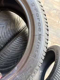 ZIMNE PNEU BFGOODRICH 245/40 R8 - 8