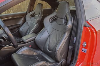 Audi RS5 V8 quattro - 8