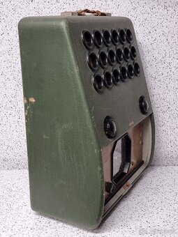 40/50te roky 》PRENOSNÉ STAROŽITNÉ RADIO - 8