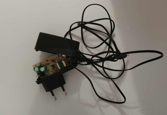 Predám originál box, nabijačku a manuál pre Nokiu 2310 - 8