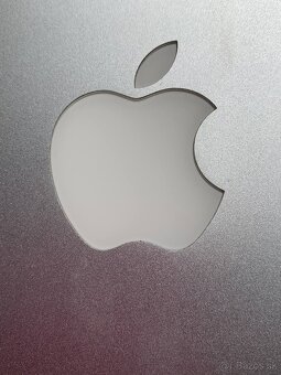 -- Predám Apple MacBook Pro 15 A1286 -- - 8
