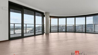 Na predaj lukratívny 3-izbový apartmán na 13. poschodí v pre - 8