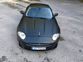 Jaguar XK - 8