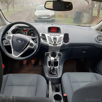 Ford fiesta - 8