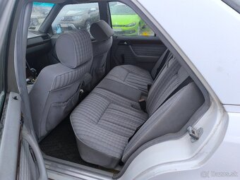 Mercedes-Benz W124 250D - 8
