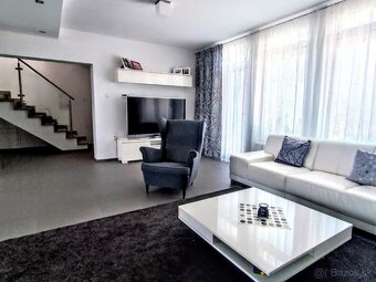 Exkluzívny radový dom s garážou,423 m2 - Teplička nad Váhom - 8