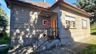 NA PREDAJ starší RD v obci Mojmírovce - 8