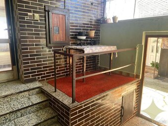 Dvojpodlažný rodinný dom z roku 1995 na okraji obce - Kosihy - 8