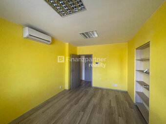 Rodinný dom na bývanie aj podnikanie priamo v meste (F659-12 - 8