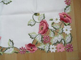starožitnú vyšívanú dečku - obrus / 52 / - 8