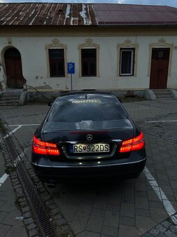 Mercedes benz c207 coupé - 8