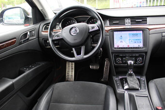 Škoda Superb Combi 2.0 TDI CR 170k Elegance 4x4 DSG - 8