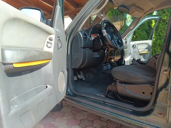 Jeep cherokee kj 2.5 crd - 8