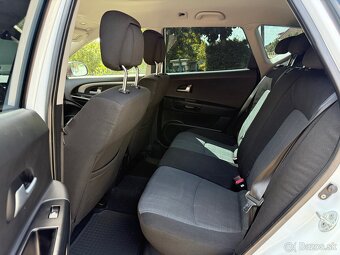 Kia Ceed Combi 1.6 CRDI - 8