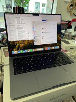Apple Macbook Pro 14” M2 Max 32gb ram 1tb ssd - 8