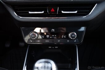 ŠKODA FABIA 2024 12tisic km Virtual CarPlay Lane Assist - 8