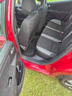 Peugeot 207 - 8
