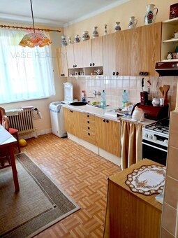 Podpivničený rodinný dom po rekonštrukcii, Banka - 8