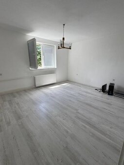 Rodinný dom na okraji mesta Žarnovica - 8