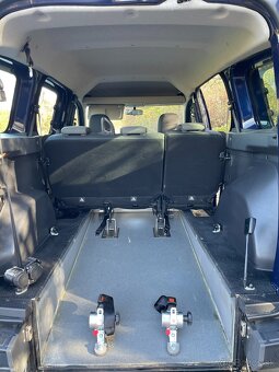 Dacia Dokker: rampa pro převoz vozíčkáře - 8