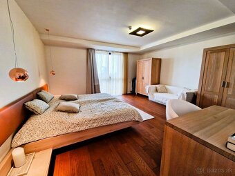EXKLUZÍVNE Predaj 3 izbový luxusne zariadený veľkorysý apar - 8