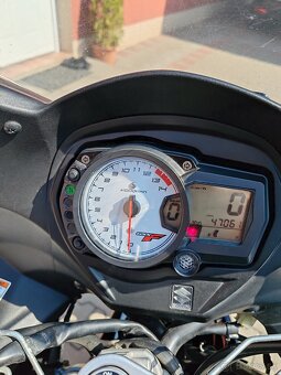 Suzuki GSX650F - 8