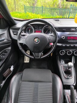 Alfa Romeo Giulietta - 8